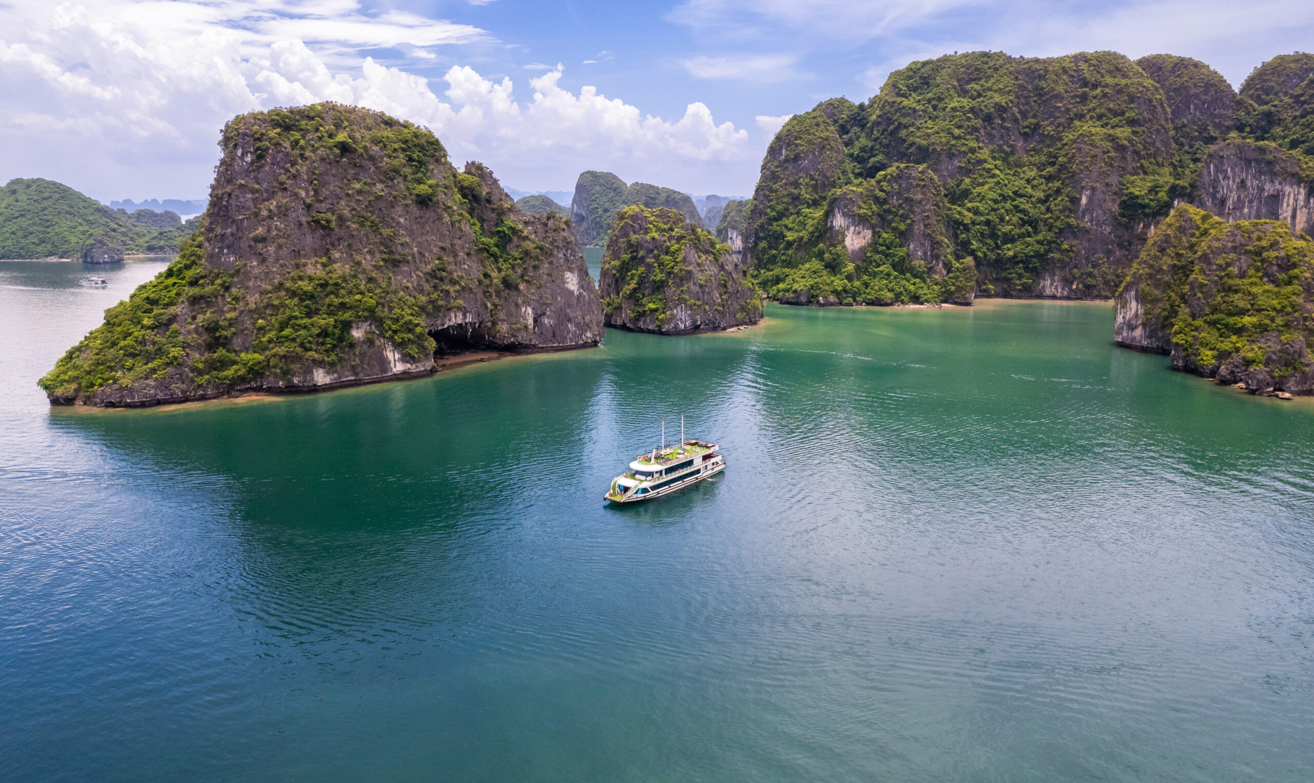 Halong Bay Full Day Trip With Heritage Luxury Cruise