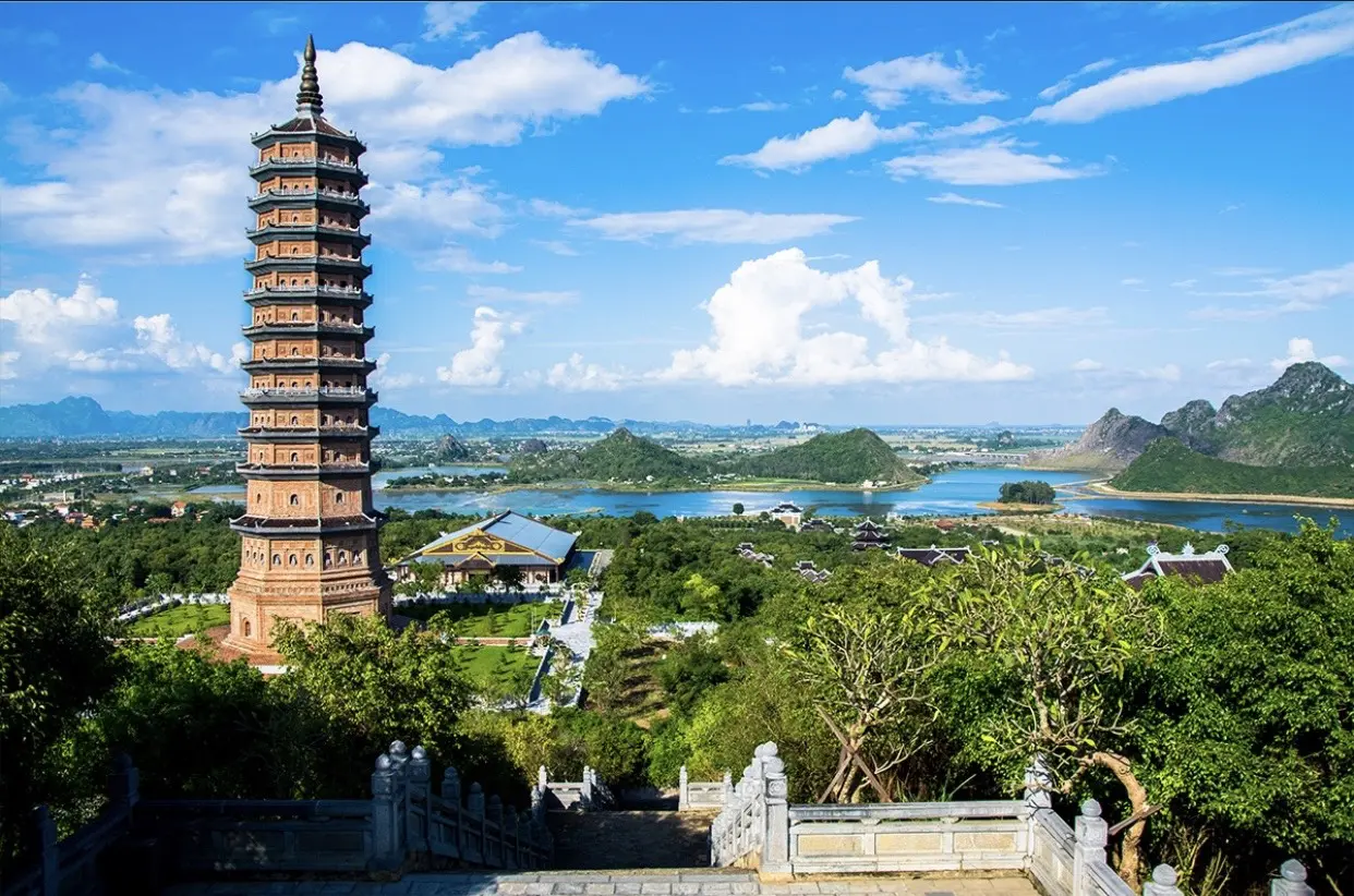 Ninh Binh 2 Days/1Night Trip– Deluxe Tour Stay At Bungalow / Hotel