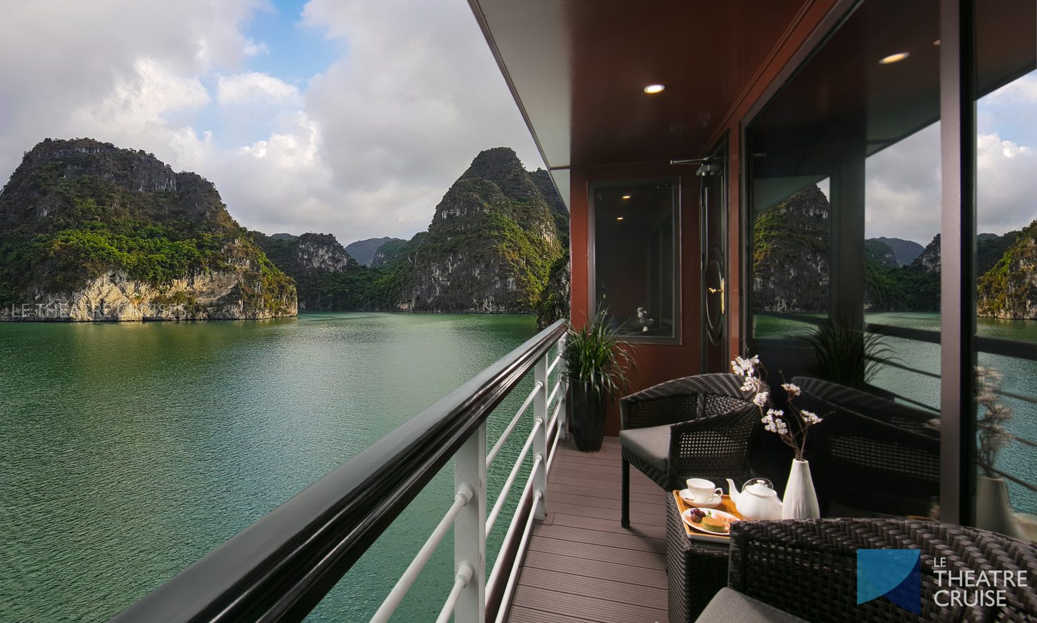 Ha Long Bay 2D1N Full Package With Le Theater 5* Cruise By Limousine