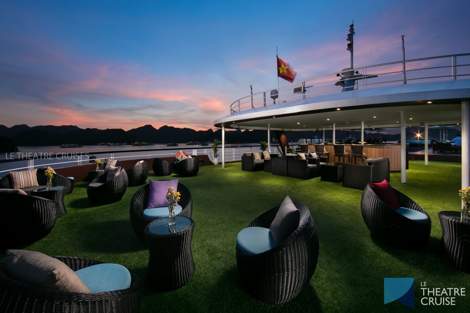 Ha Long Bay 2D1N Full Package With Le Theater 5* Cruise By Limousine
